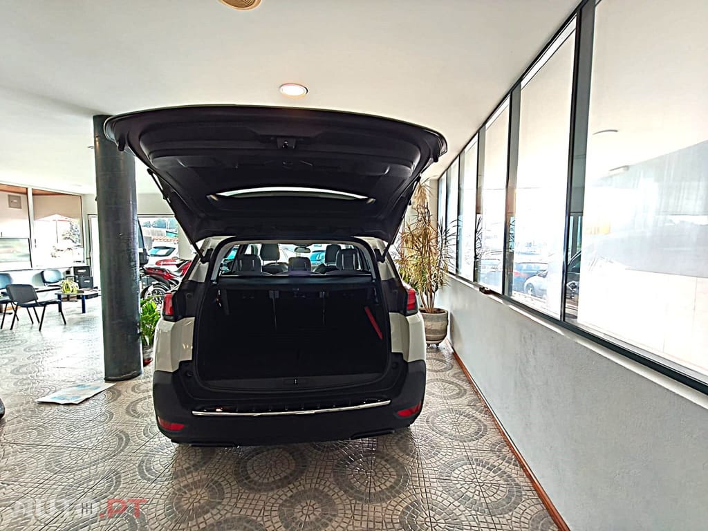 Peugeot 5008 1.5 BlueHDi Allure Pack EAT8