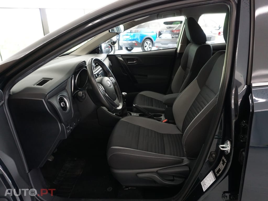 Toyota Auris 1.2 Turbo Design Edition