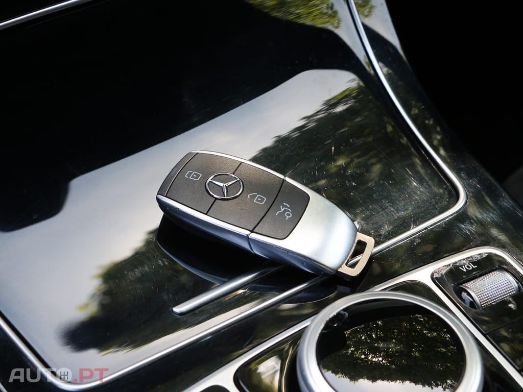 Mercedes-Benz C 200 Outro