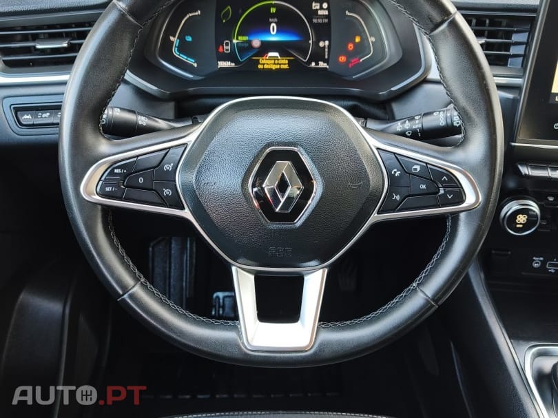 Renault Captur 1.6 E-Tech Full Hybrid Engineered