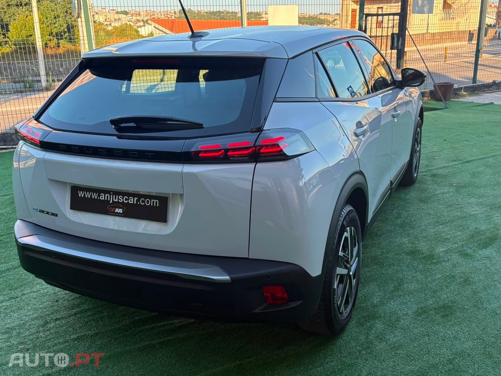 Peugeot E-2008 𝟱𝟰 𝙠𝙒𝙝 𝟭𝟱𝟲𝙘𝙫𝙨 𝙎𝙩𝙮𝙡𝙚