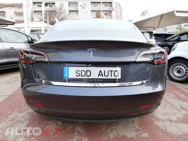 Tesla Model 3 Standard Range Plus RWD
