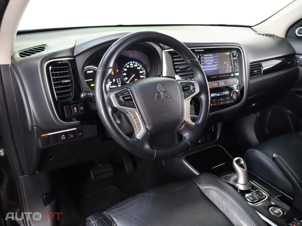 Mitsubishi Outlander 2.0 Mivec PHEV Intense Navi