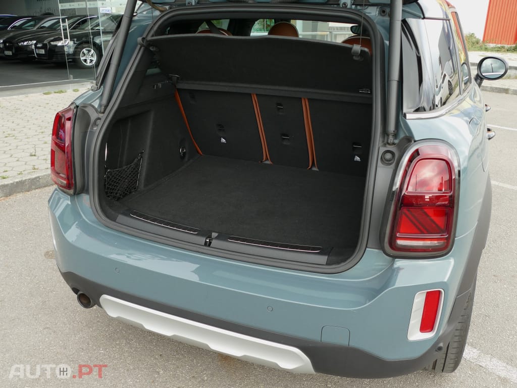 MINI Countryman Cooper SE ALL4 Classic Auto