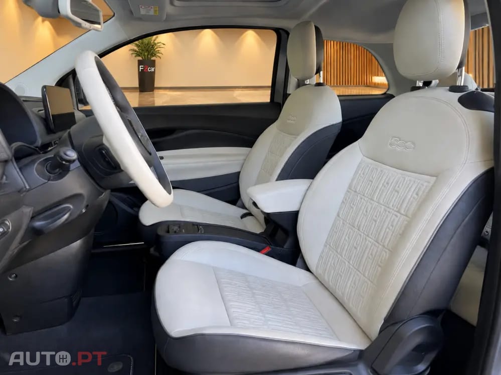 Fiat 500e La Prima