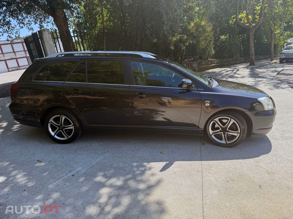 Toyota Avensis SW 2.0 D-4D NACIONAL