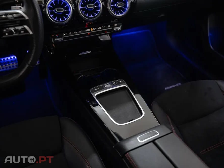 Mercedes-Benz A 250 e AMG Line