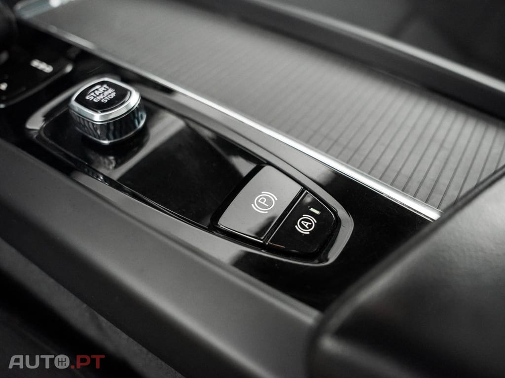 Volvo XC60 2.0 T6 PHEV Inscription Expression AWD