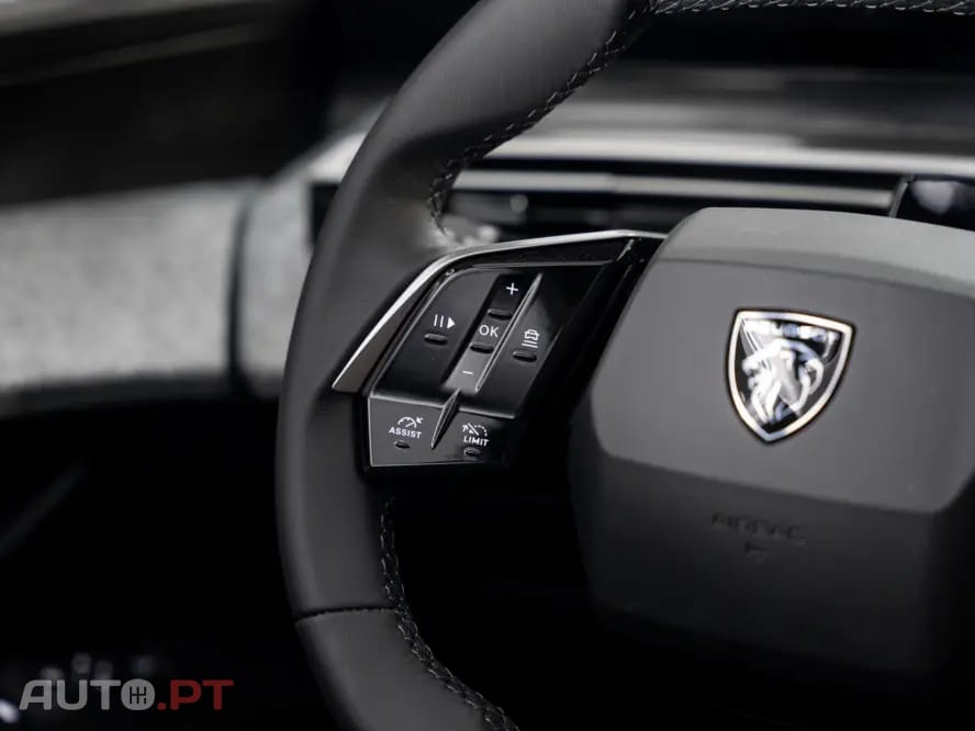 Peugeot 3008 1.2 Hybrid Allure e-DCS6