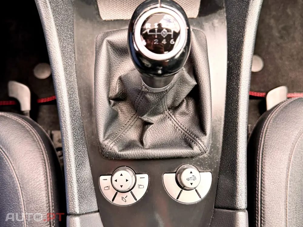 Mercedes-Benz SLK 200 Outro
