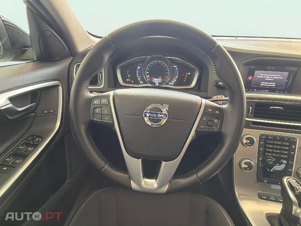 Volvo V60 2.4 D6 AWD Phev