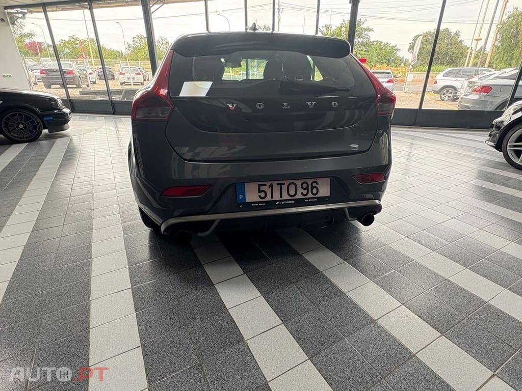 Volvo V40 1.6 D2 R-Design