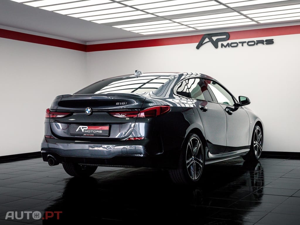 BMW 218 i Pack Desportivo M