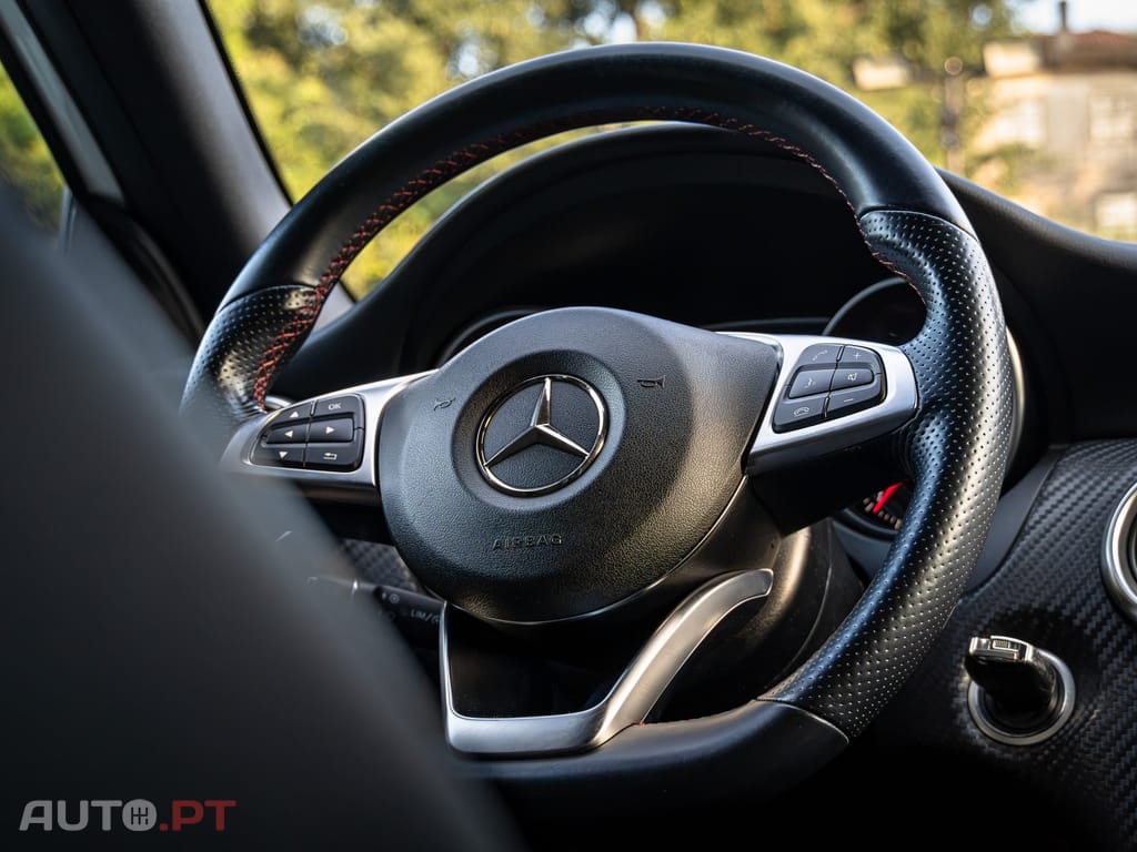 Mercedes-Benz A 180 d AMG Line