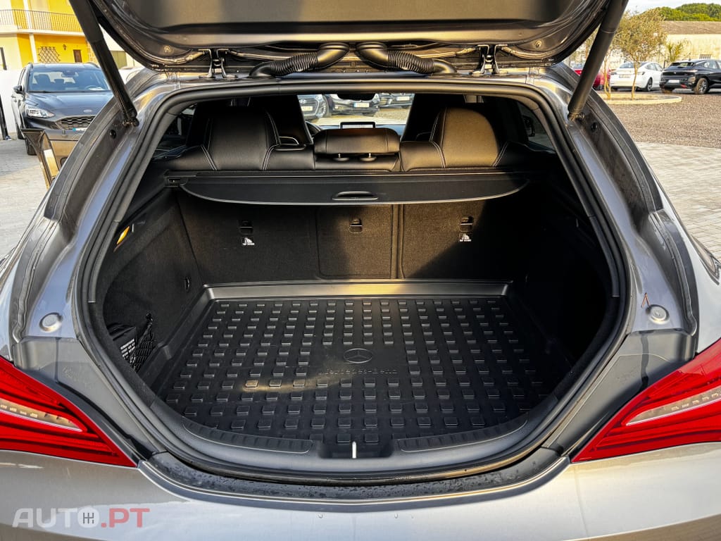 Mercedes-Benz CLA 200 d Shooting Brake AMG Line Aut.