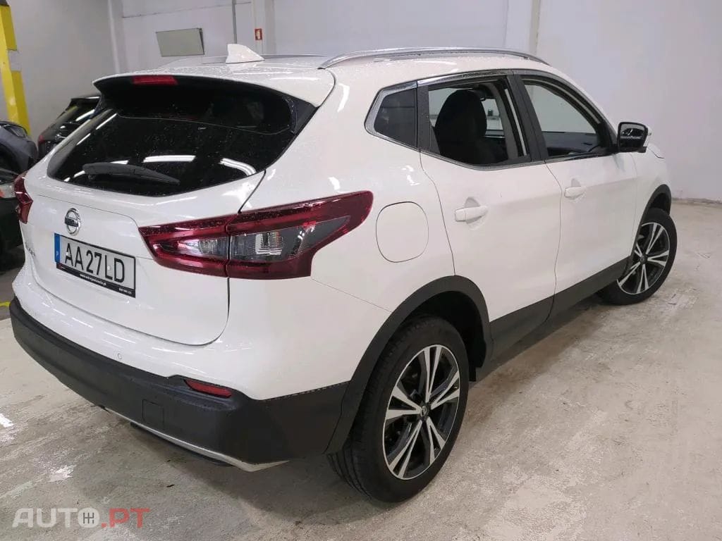 Nissan Qashqai 1.5 dCi N-Connecta J18