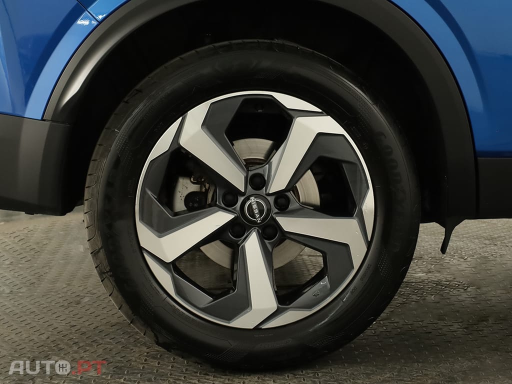 Nissan Qashqai Qashqai 1.3 DIG-T N-Connecta LED Xtronic