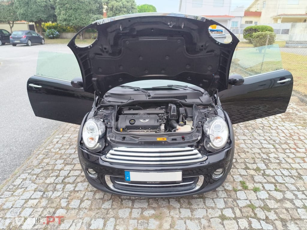 MINI Cooper R57 2015