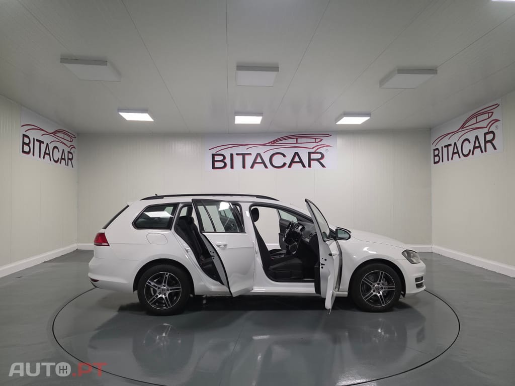 Volkswagen Golf 1.6 HDI CONFORTLINE