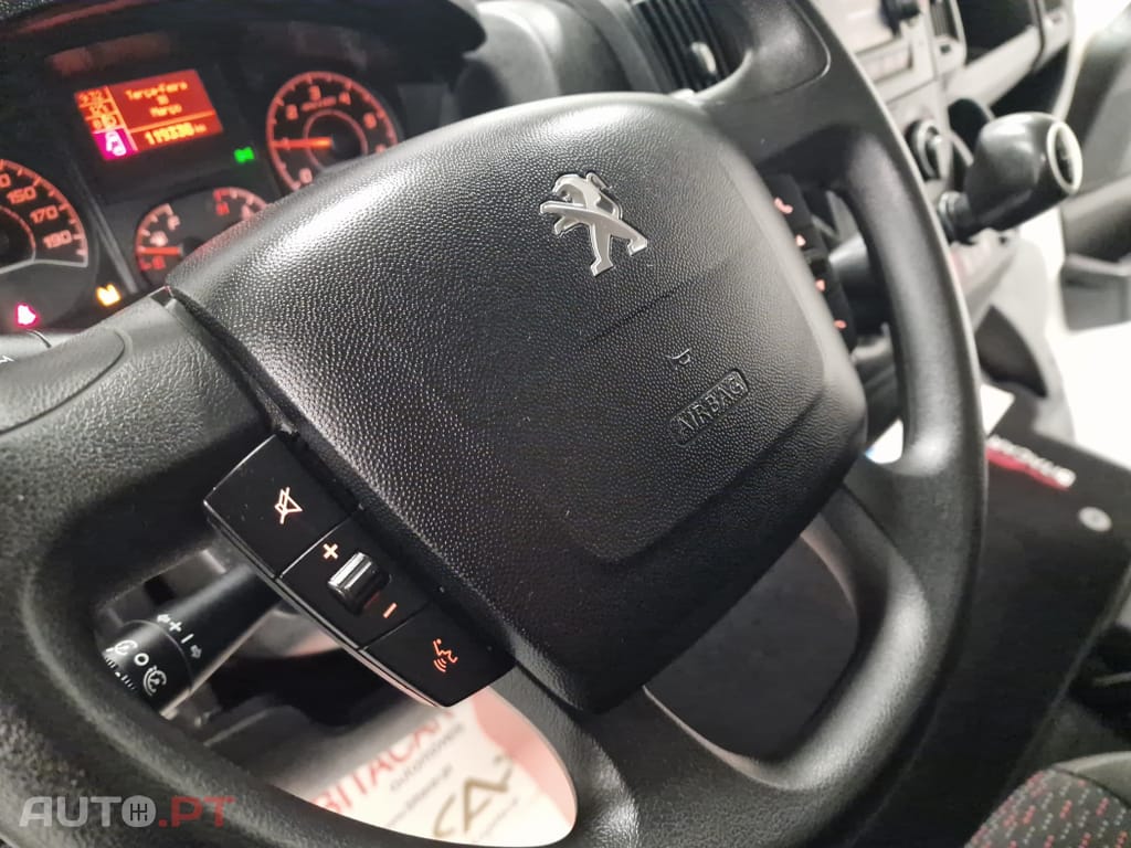 Peugeot Boxer 2.2 BlueHDi 335 L2H2 Pro GPS CAM. TRASEIRA IVA DEDUTIVEL