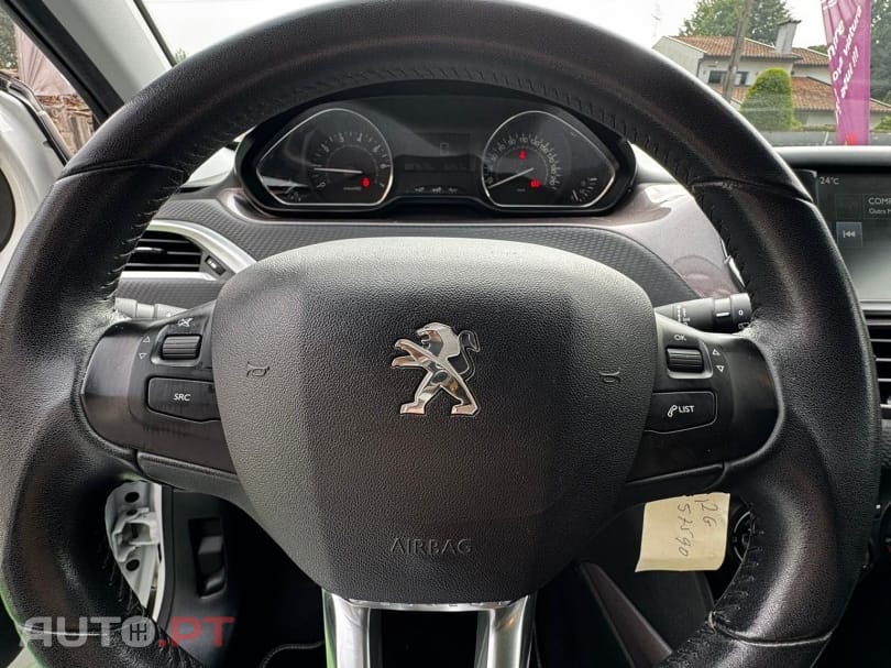 Peugeot 2008 1.2 PureTech Style
