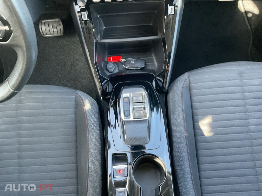 Peugeot E-2008 50 kWh Active