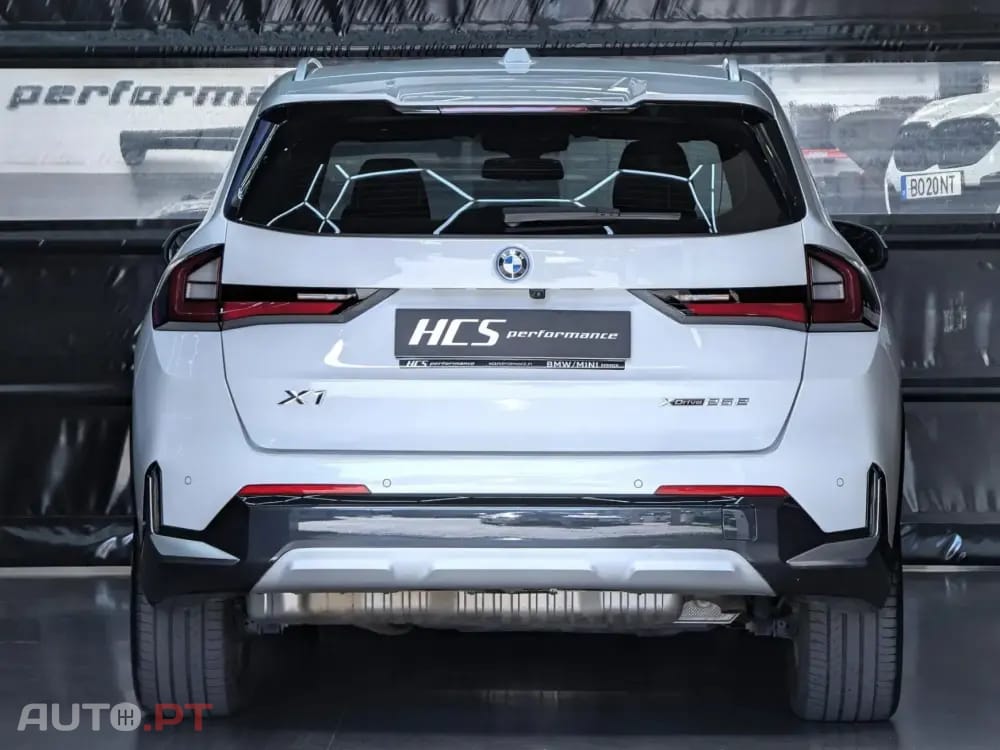 BMW X1 xDrive25e xLine — fotografia 54