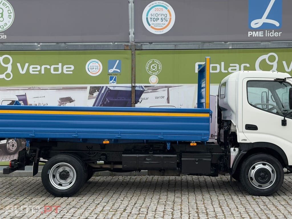 Toyota Dyna 4.6  PESADA 7.5 BASCULA