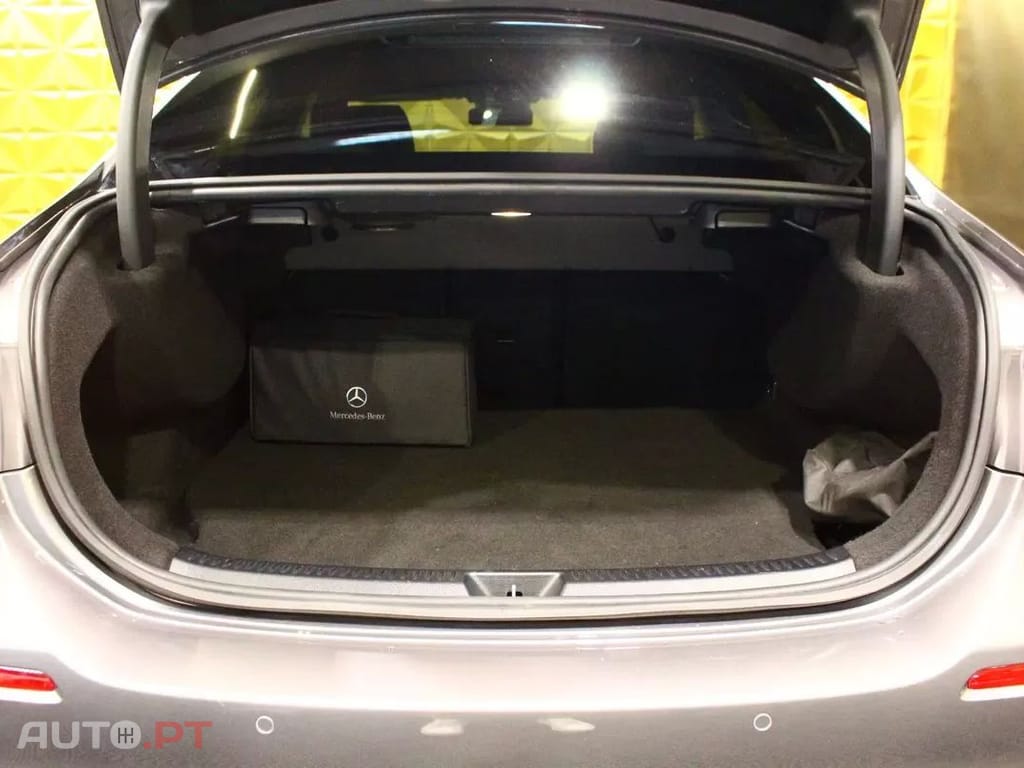 Mercedes-Benz A 250 e Progressive