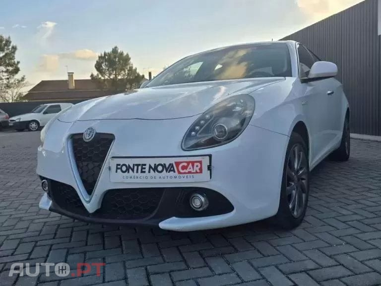 Alfa Romeo Giulietta 1.6 JTDM Sport — fotografia 14