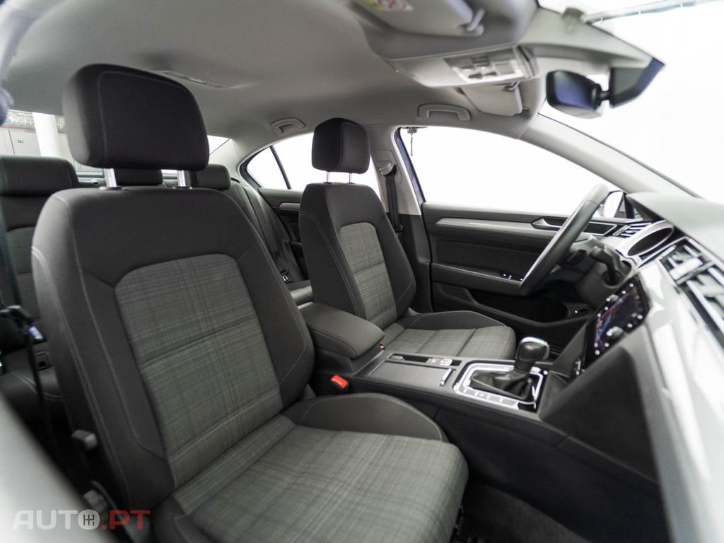 Volkswagen Passat 2.0 TDI Business DSG