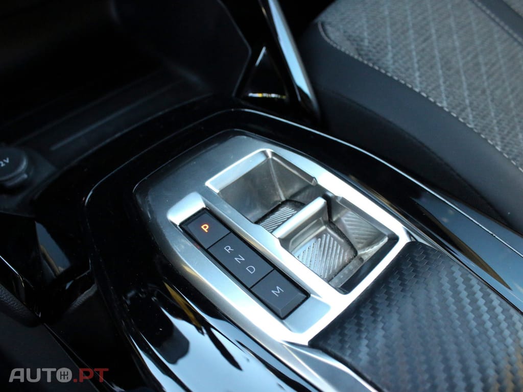 Peugeot 2008 PureTech 130 EAT8 Allure
