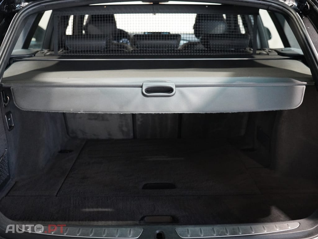BMW 318 i Touring Pack M Auto