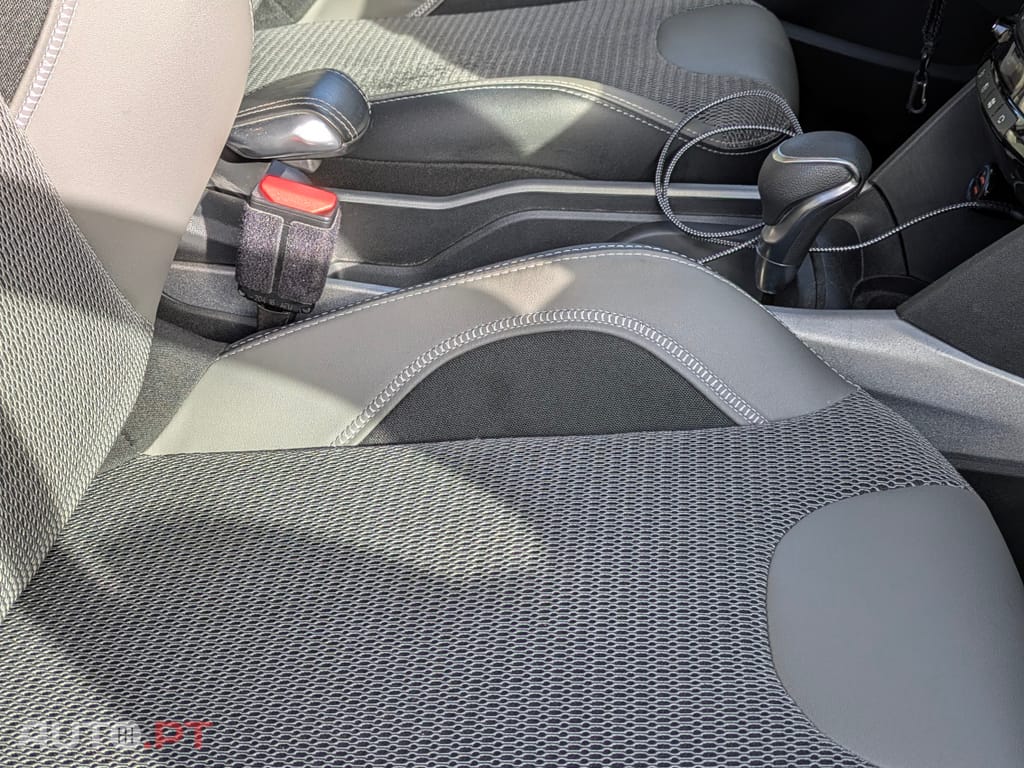 Peugeot 2008 Peugeot 2008 PureTech 110 GPF Stop&Start EAT6 Allure