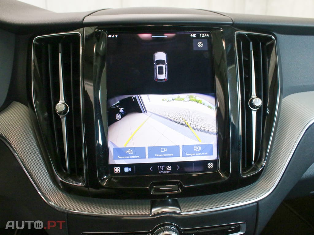 Volvo XC60 2.0 T6 PHEV Black Edition AWD