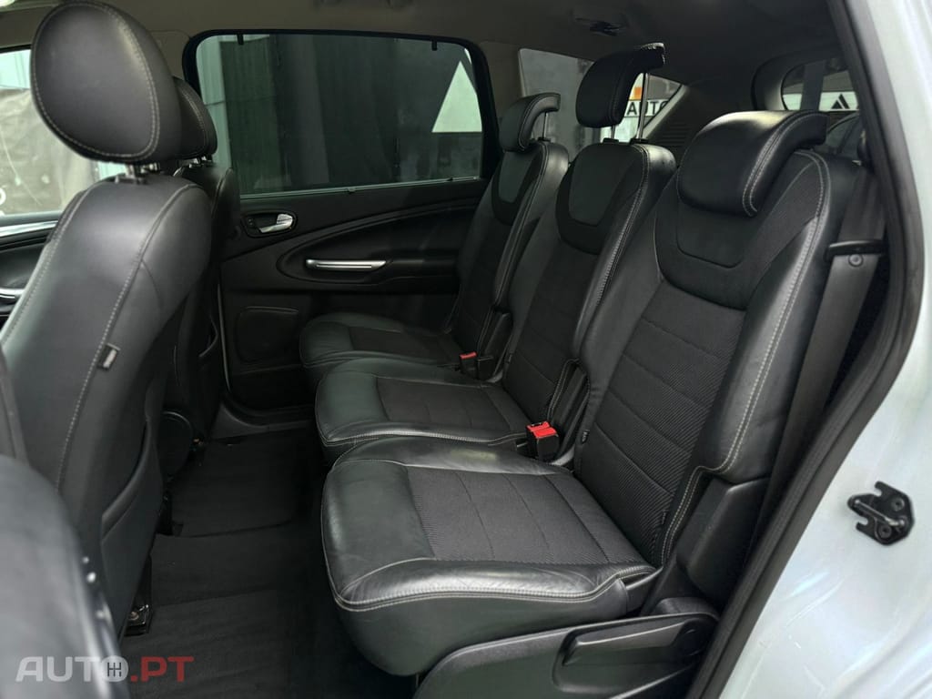 Ford S-Max 2.0 TDCi Titanium 7L