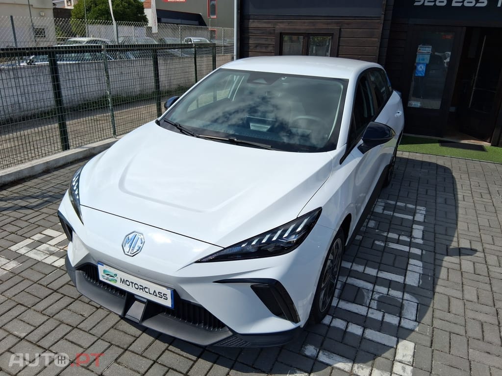 MG MG4 51 kWh Standard — fotografia 4