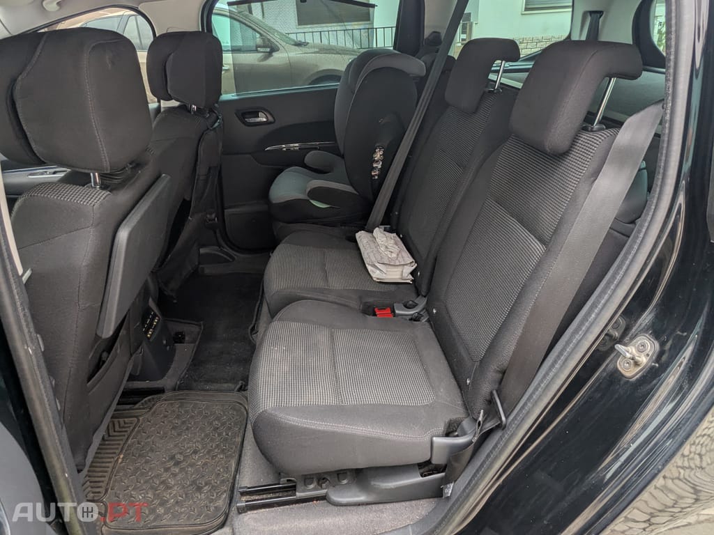 Peugeot 5008 Tech-run