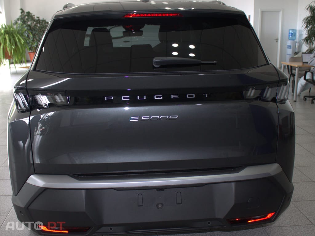 Peugeot E-5008 Allure Elétrico 210 cv - Bateria 73 kWh