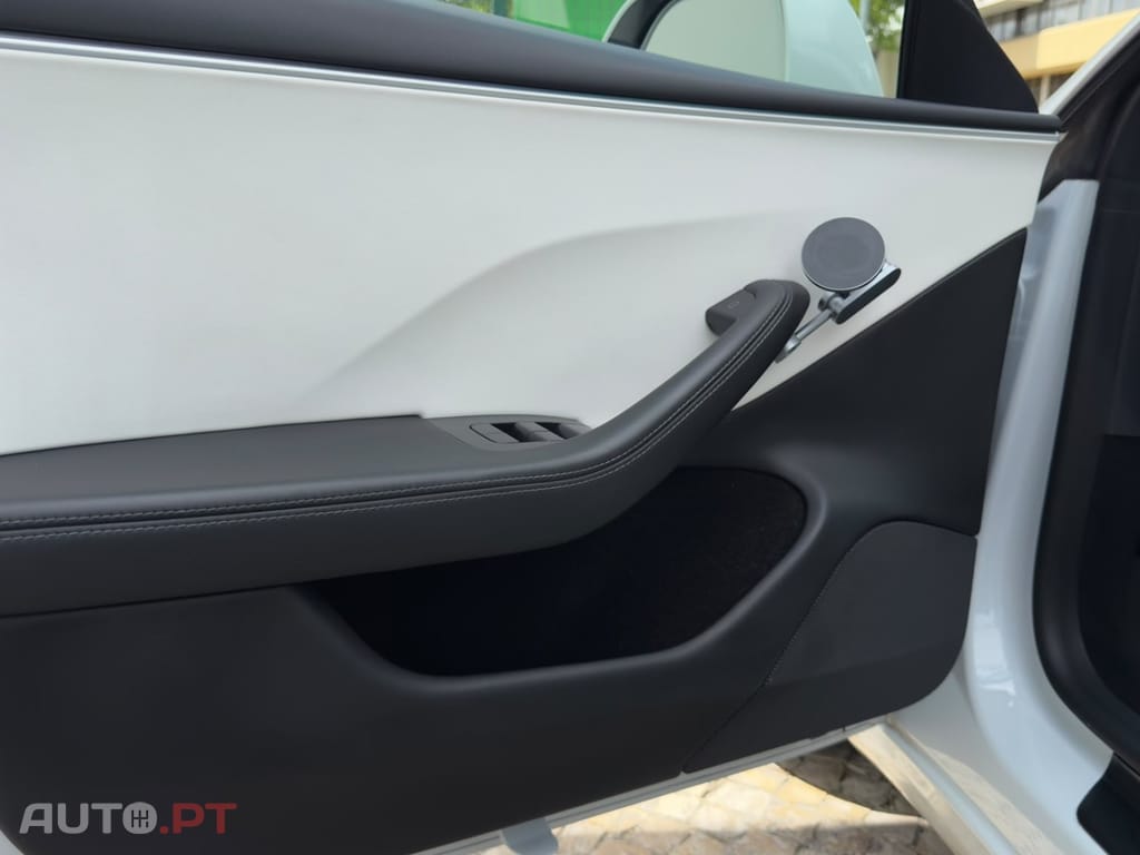 Tesla Model 3 Tração Traseira Premium