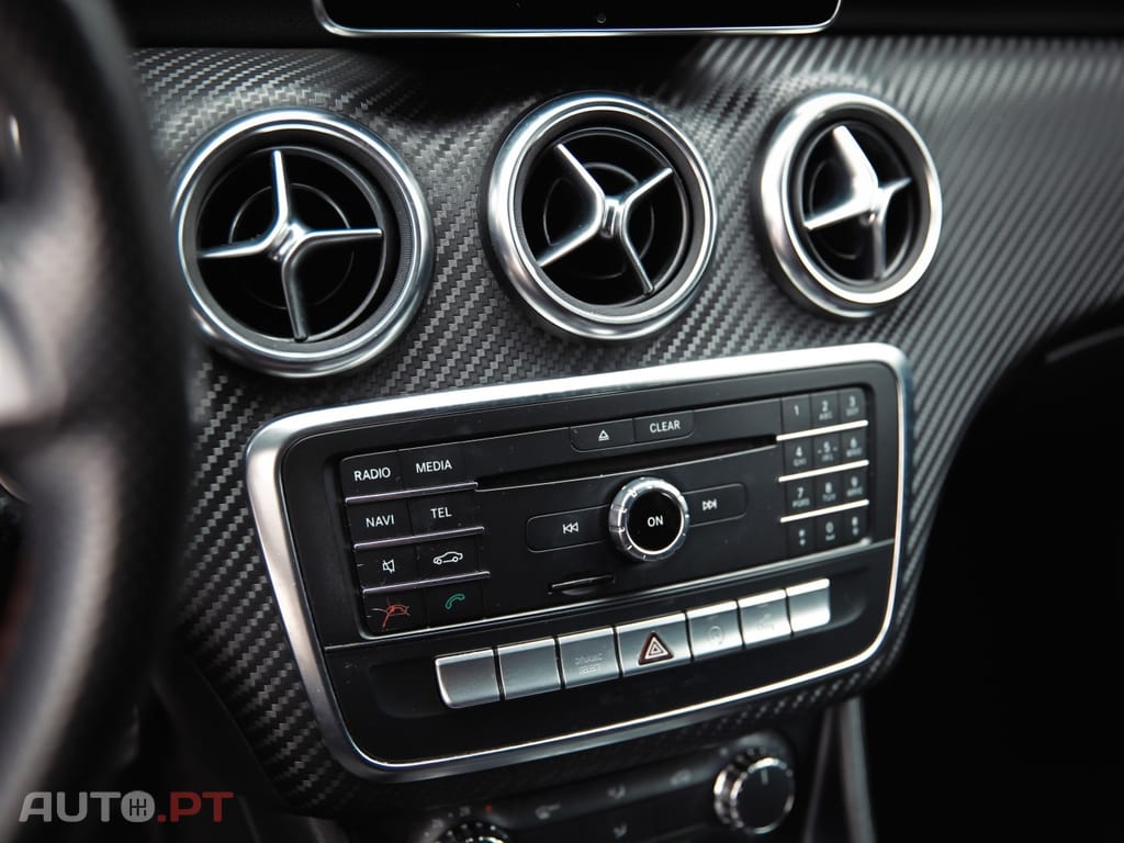 Mercedes-Benz A 180 d 7G-DCT AMG Line