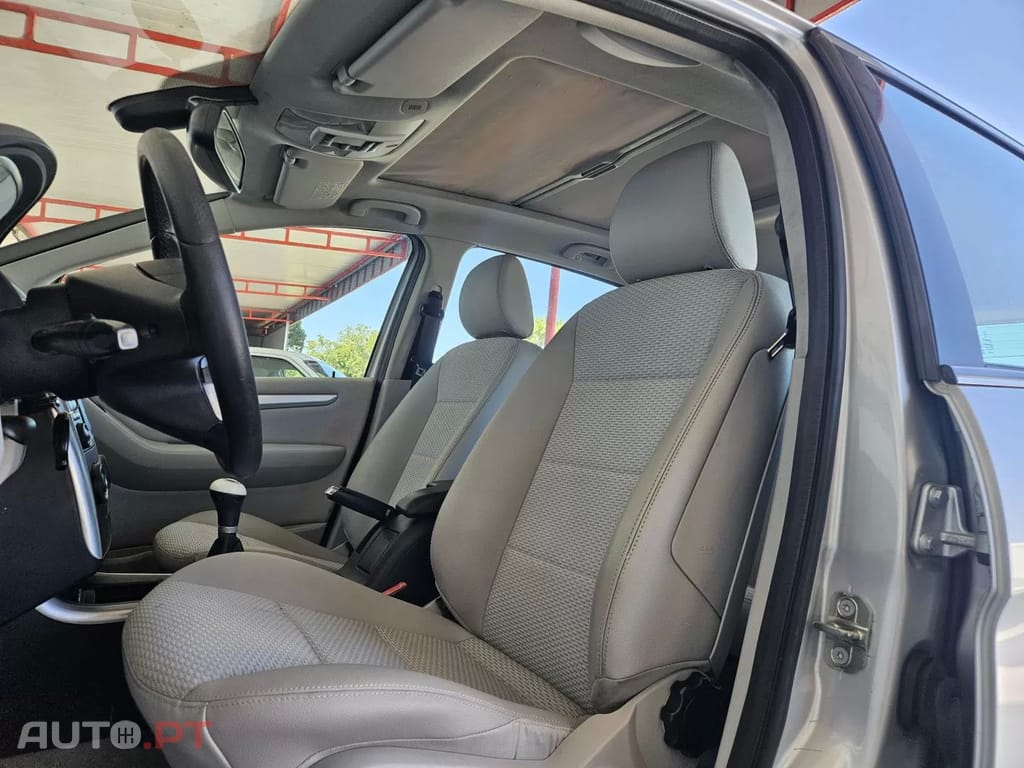 Mercedes-Benz A 160 other_Outro
