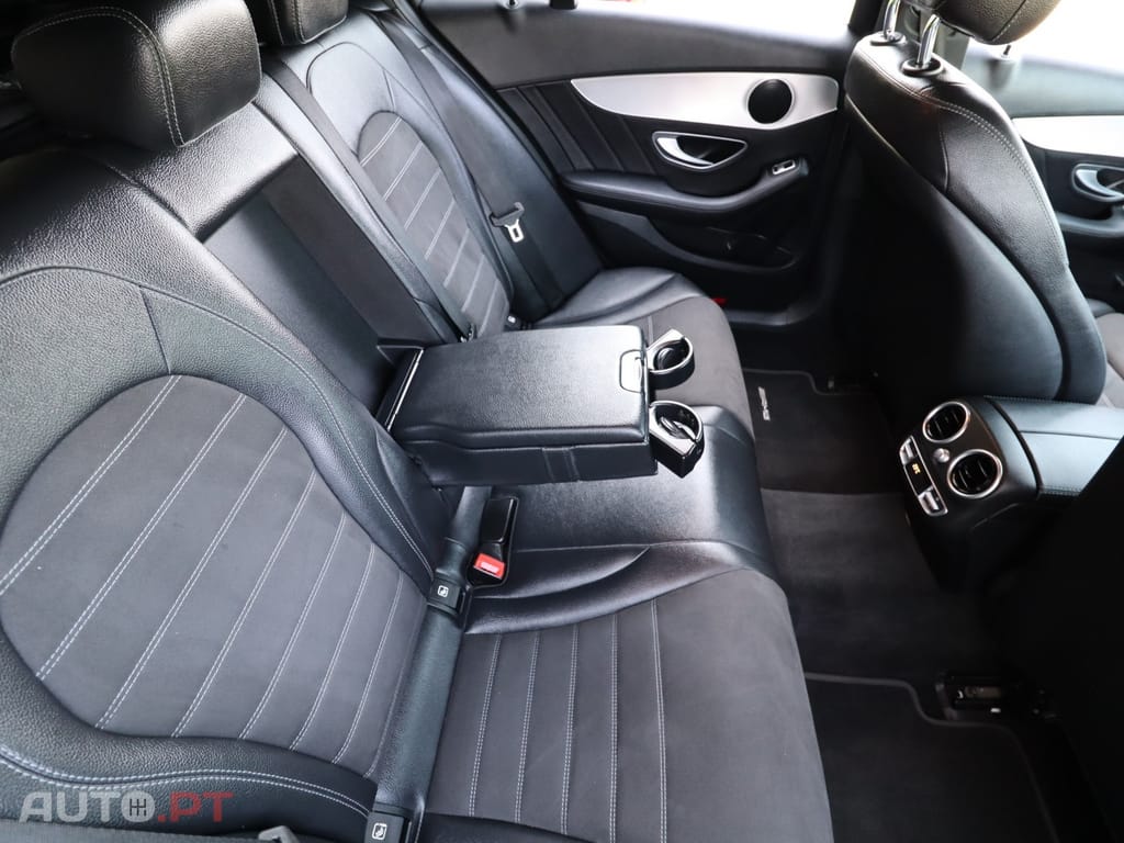 Mercedes-Benz C 300 de AMG Line