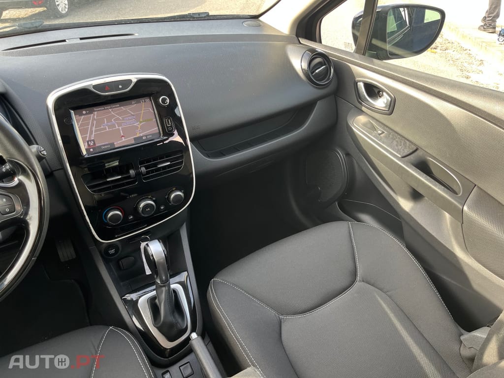 Renault Clio Sport Tourer 1.5 dCi Dynamique S EDC
