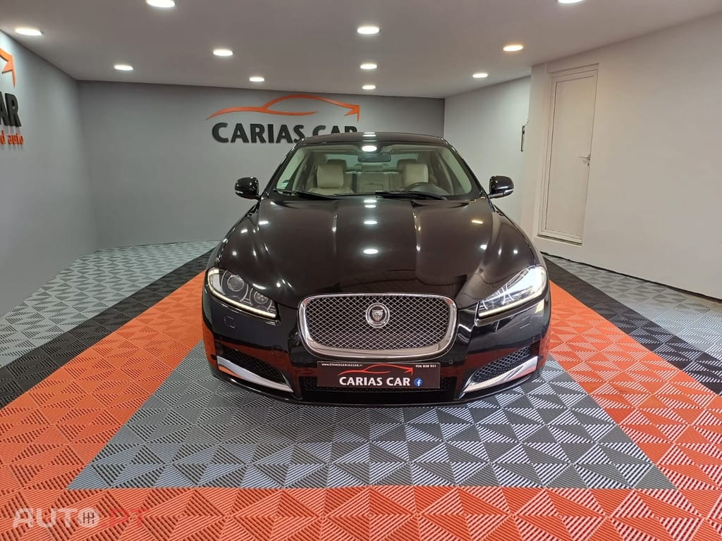 Jaguar XF 2.2 D Premium Luxury