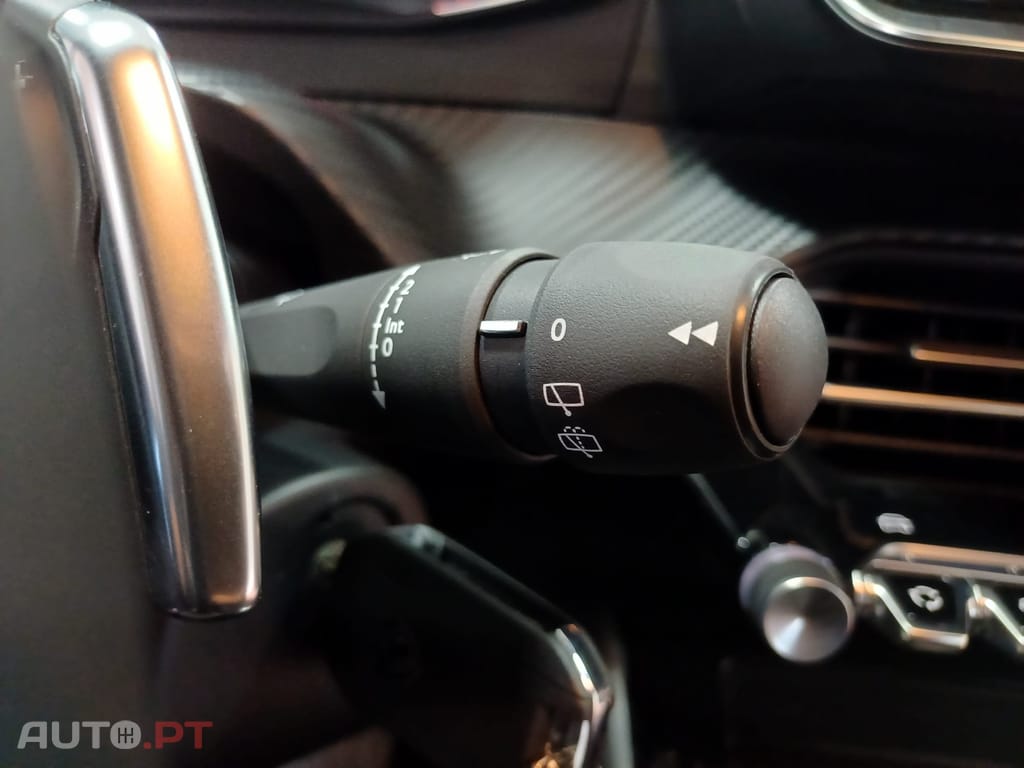 Peugeot 208 1.2 Hybrid Allure e-DCS6