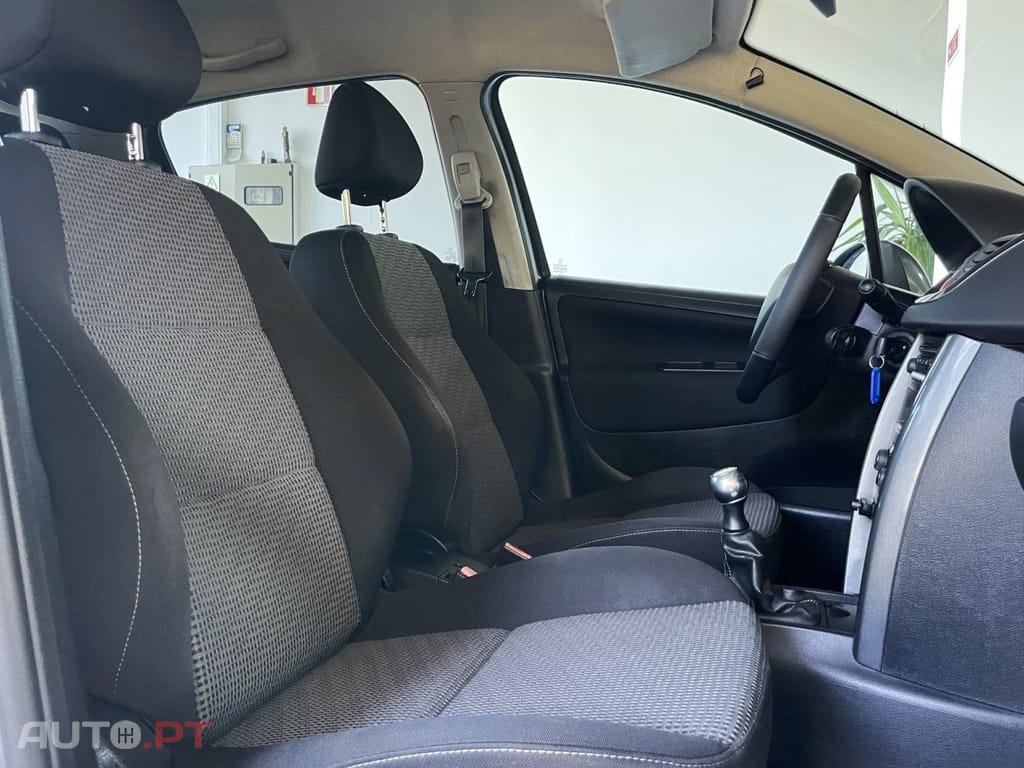Peugeot 207 1.4 HDi SE Sportium