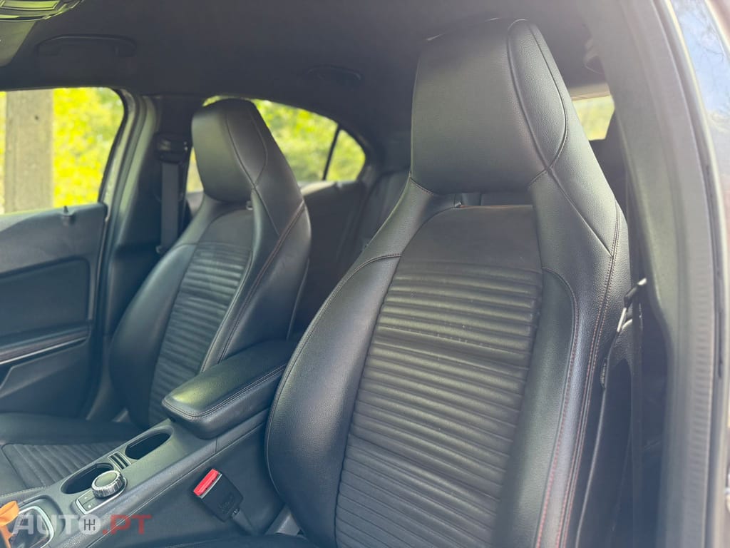 Mercedes-Benz A 180 d AMG Line