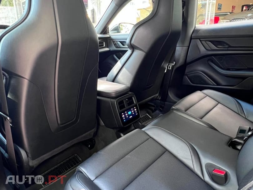 Porsche Taycan Standard
