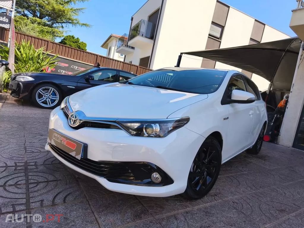 Toyota Auris 1.8 HSD Comfort+J17